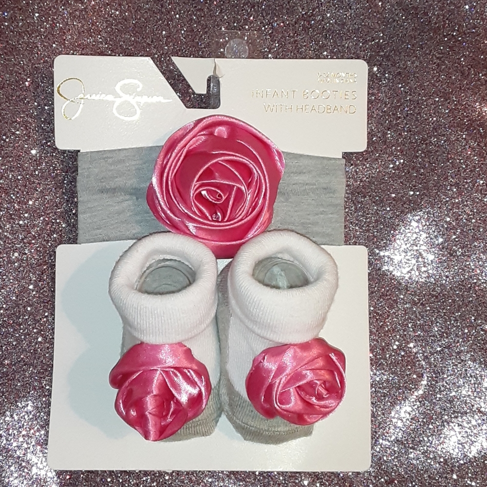 JESSICA SIMPSON INFANT HEADBAND AND BOOTIES SET